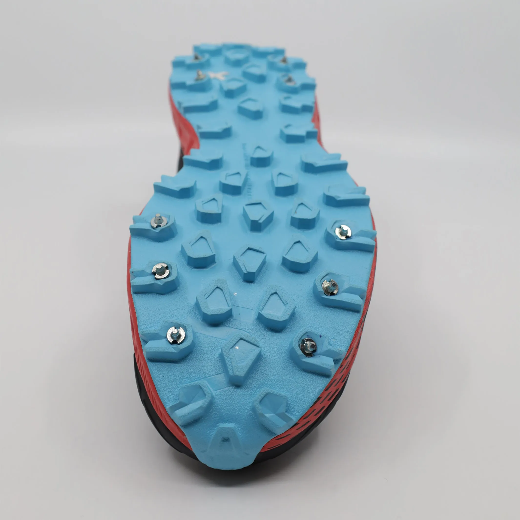 Installation de crampons (Crampons inclus)
